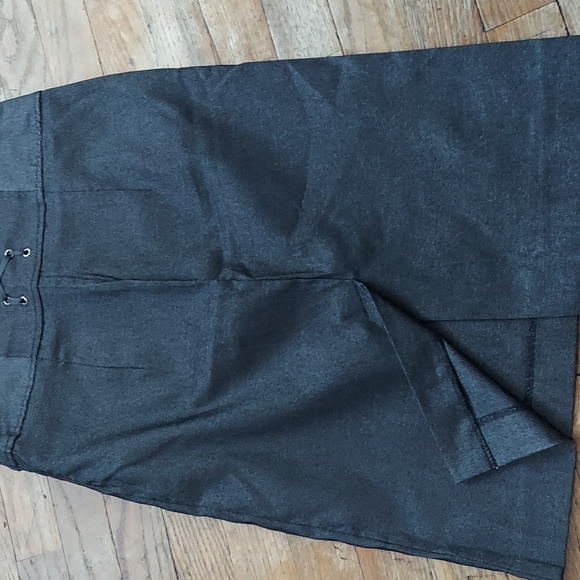 Skirts - Picture 9 of 16